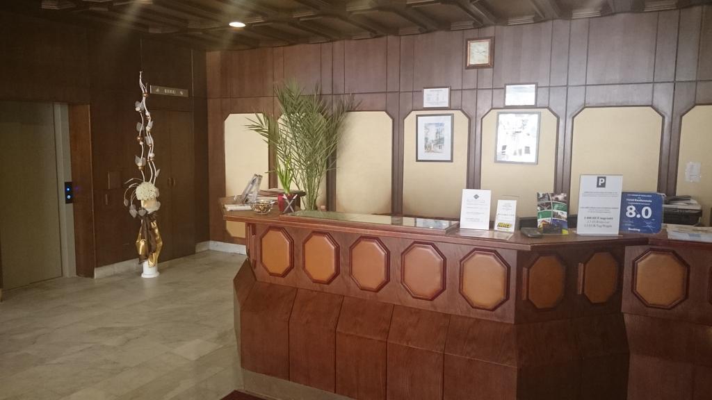 Hotel Konferencia Győr Eksteriør billede