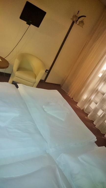 Hotel Konferencia Győr Eksteriør billede