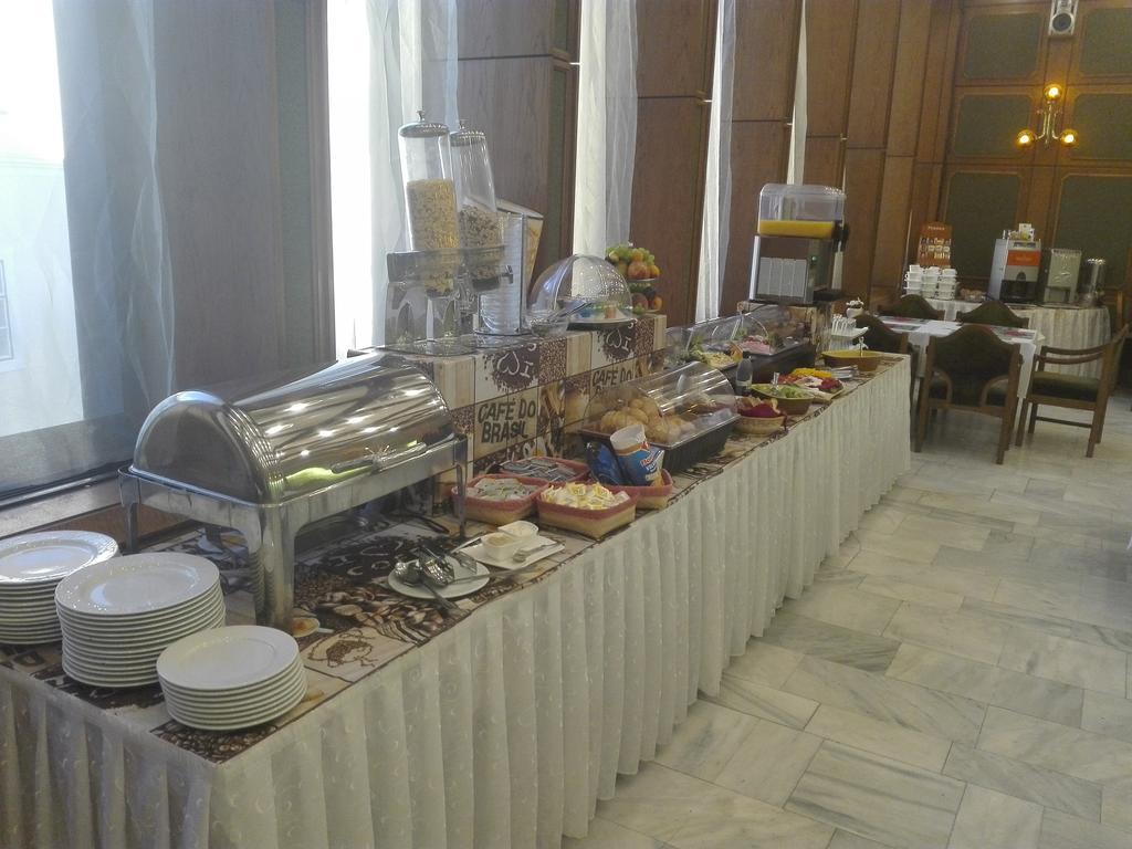 Hotel Konferencia Győr Eksteriør billede